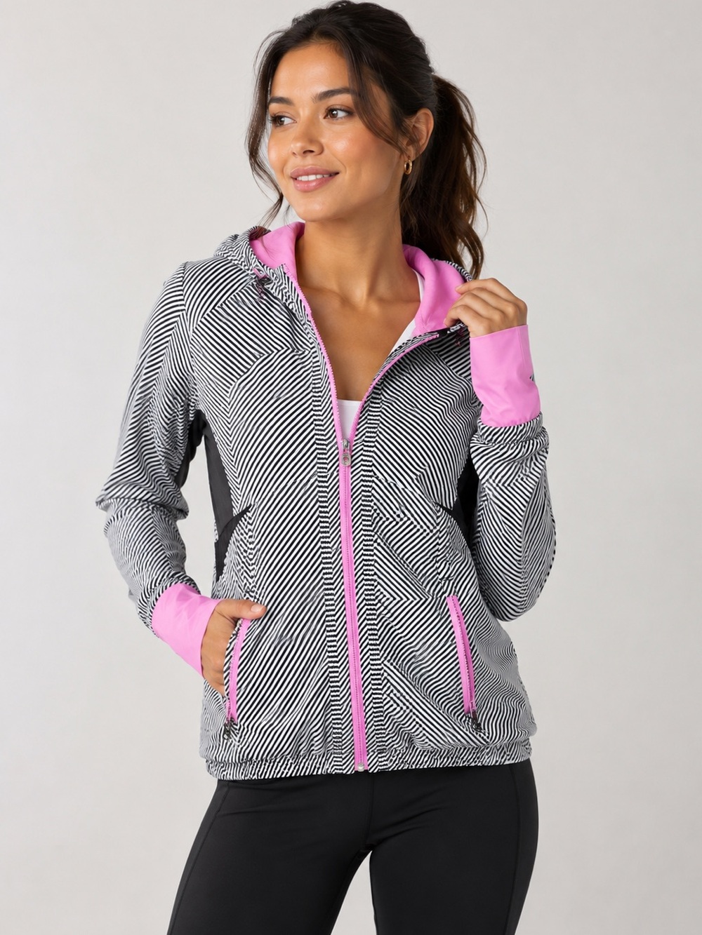 Lululemon Downtime Jacket
2014 Seawheeze - Zoomer Zip Angel Wing White Black 4